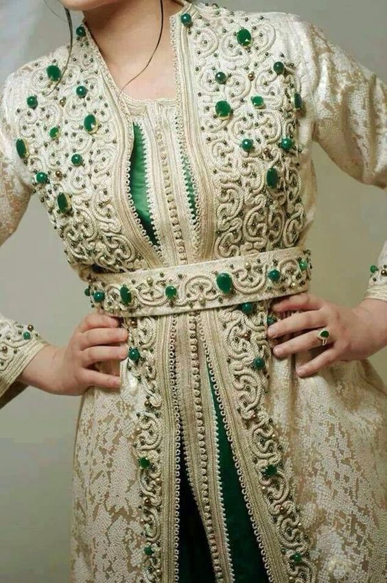 takchita marocain vert perlé pour mariage