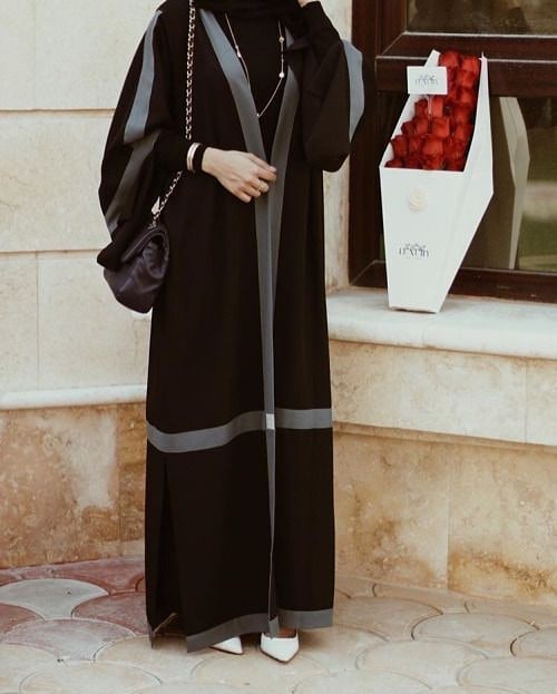 Abaya marocaine moderne pour femme